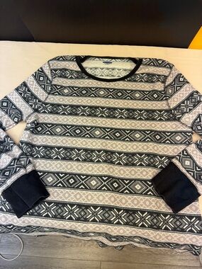 Old Navy plus size XXL Black & Cream Geometric Knit top long sleeve shirt pajama